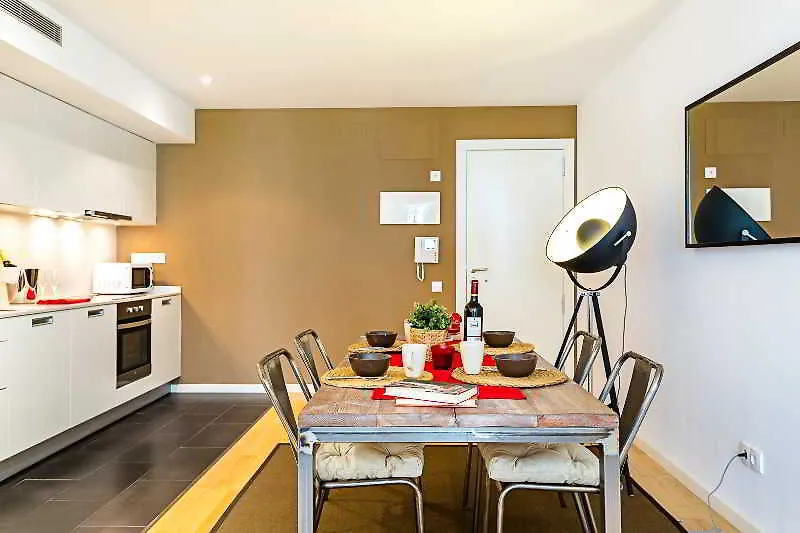 Urban District Apartments - Rambla Suites & Pool Barcelona