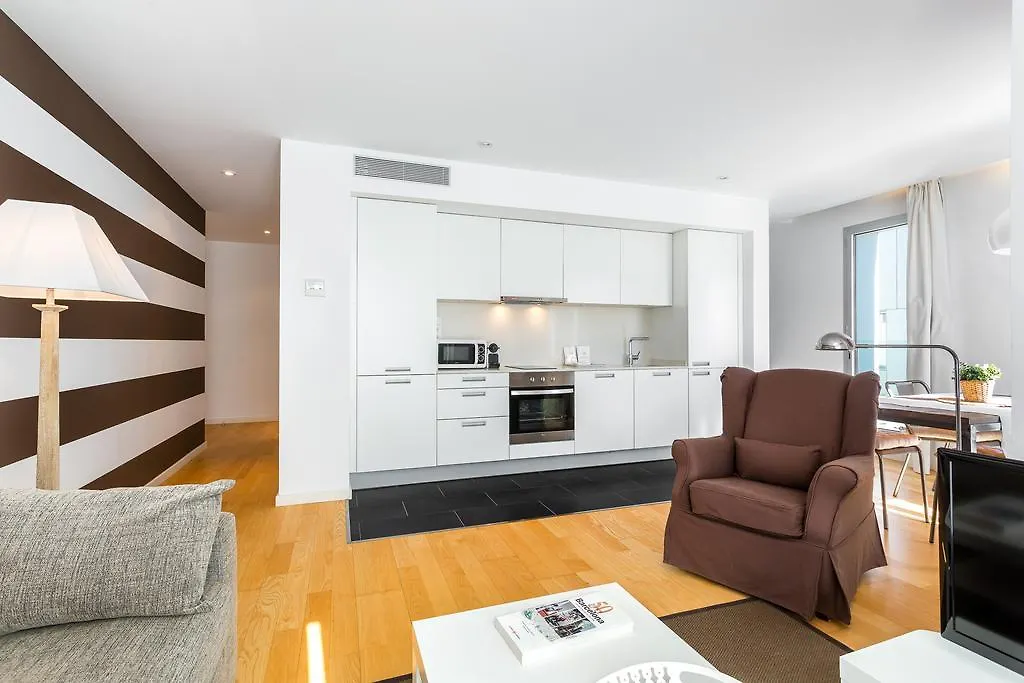 Urban District Apartments - Rambla Suites & Pool Barcelona