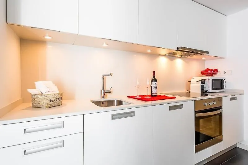 Urban District Apartments - Rambla Suites & Pool Barcelona