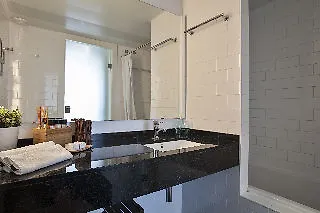 Urban District Apartments - Rambla Suites & Pool Barcelona 0*,