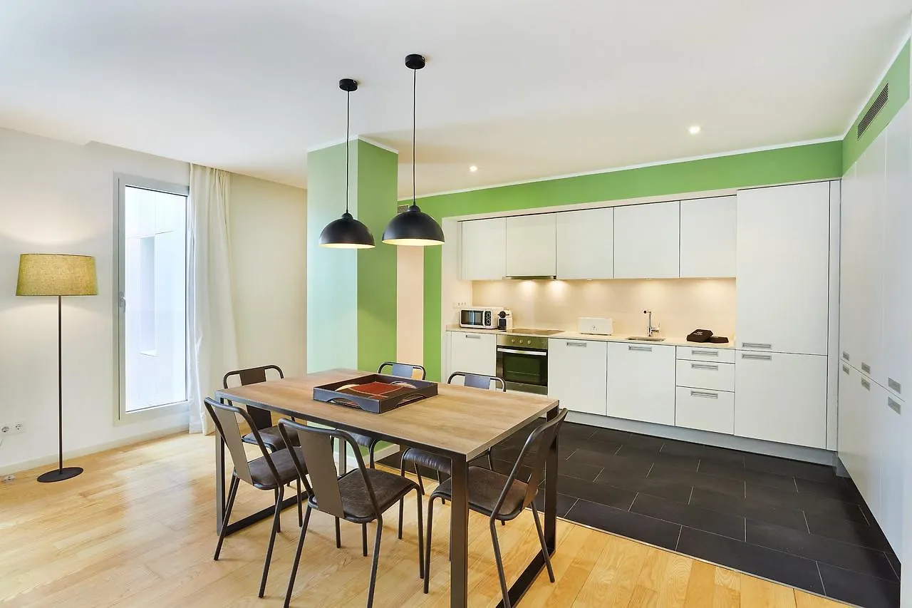 Urban District Apartments - Rambla Suites & Pool Barcelona