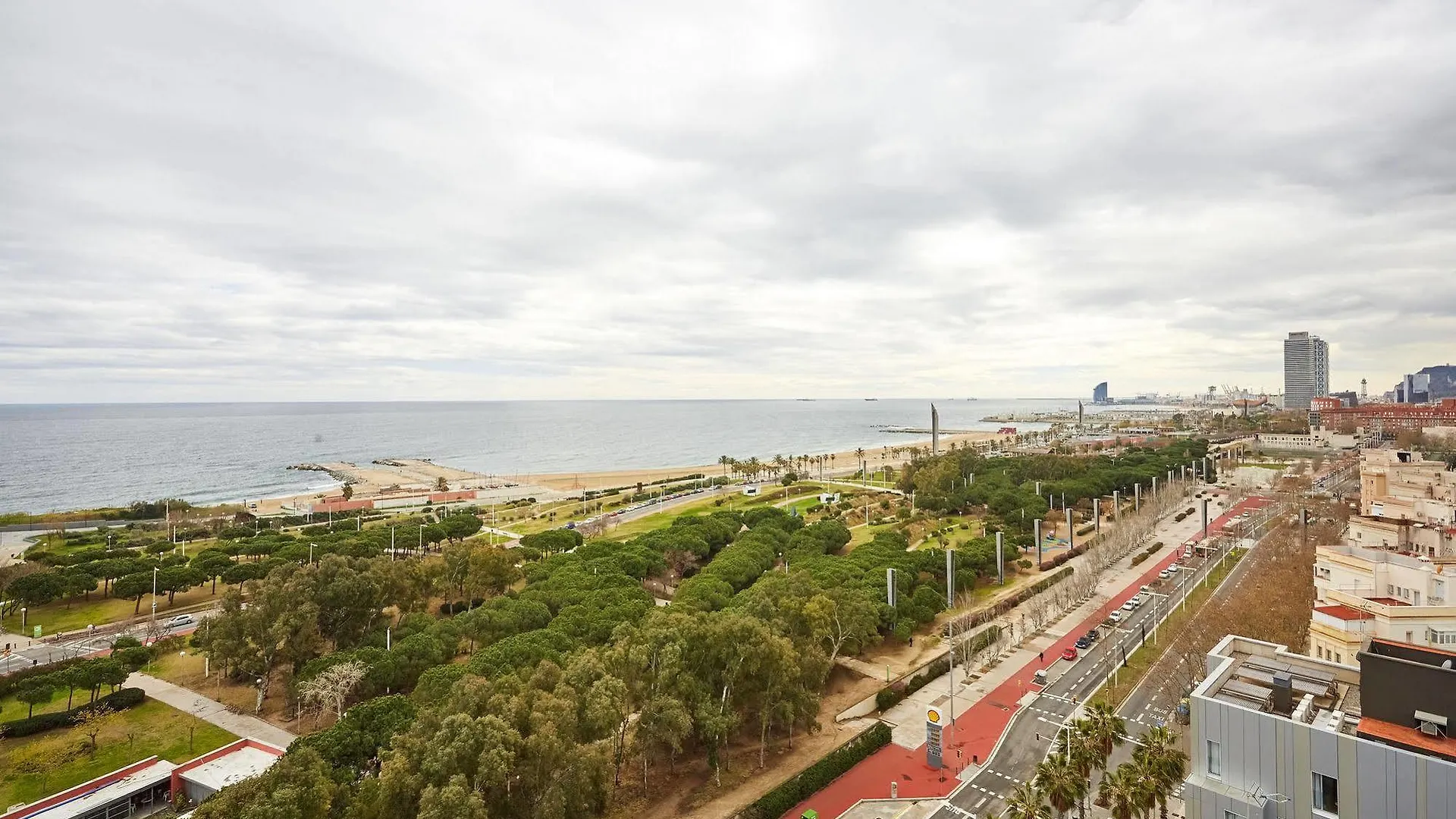 Urban District Apartments - Rambla Suites & Pool Barcelona